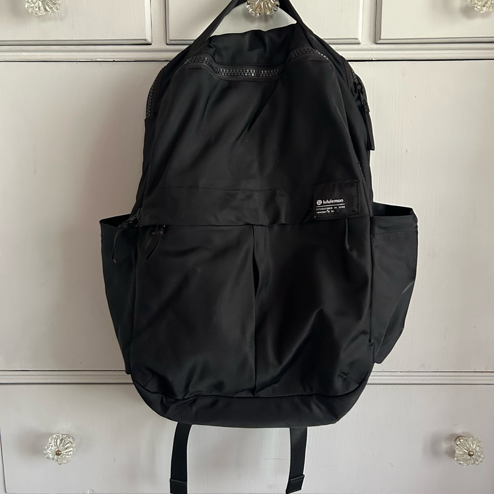 lululemon athletica Men's Black Backpack